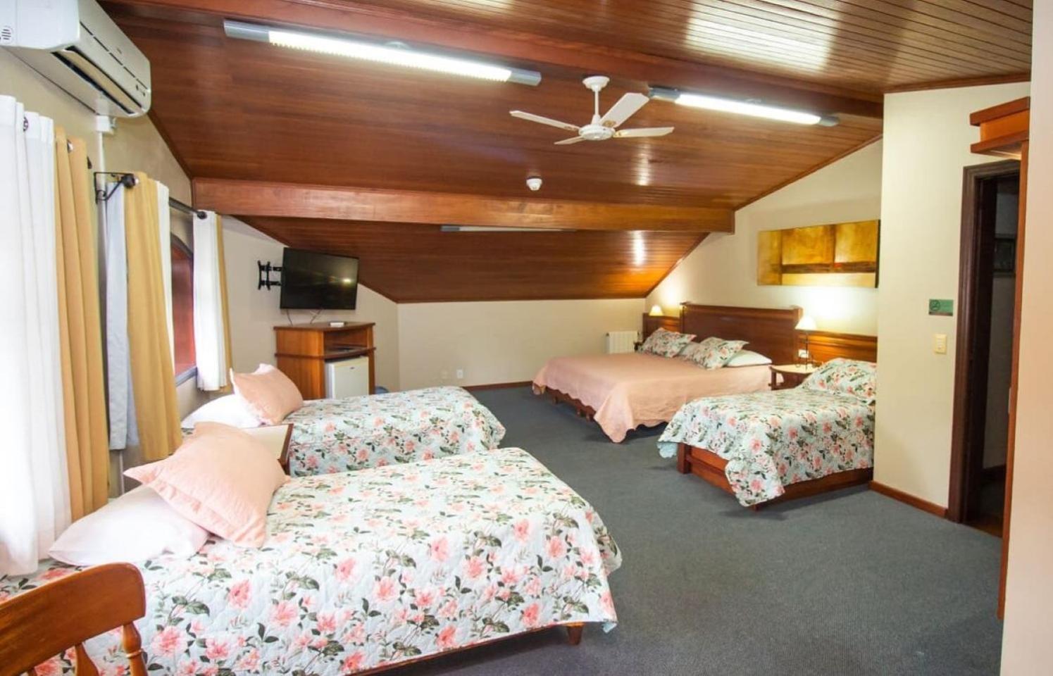Hotel Pousada Do Bosque 卡内拉 外观 照片